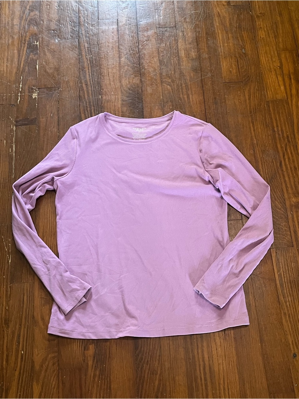 Nine West Women’s Lavender Long Sleeve Crewneck Tee